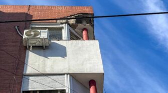 desprendimiento de mampostería en Lanús